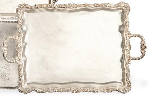 Bandeja rectangular de dos asas de plata española punzonada 1ª Ley de Durán.