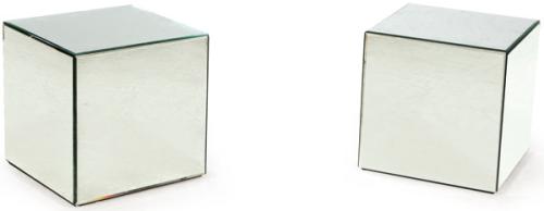 Pareja de mesas auxiliares cúbicas