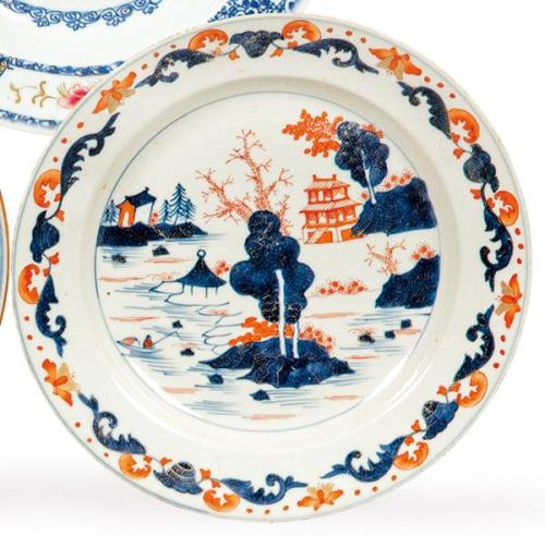  Plato de porcelana de Compañía de Indias tipo Imari, Dinastía Qing, época de Qianlong (1736-95)