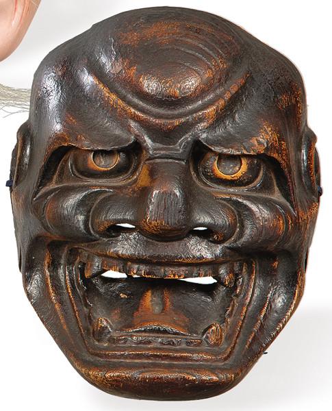 Máscaras de teatro Nho de Oni (demonio) realizada en madera pintada 1930-40.