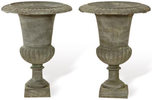 Pareja de cráteras de hierro verdes