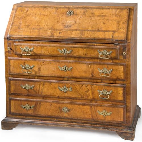 Secreter de nogal y marquetería español, siglo XVIII