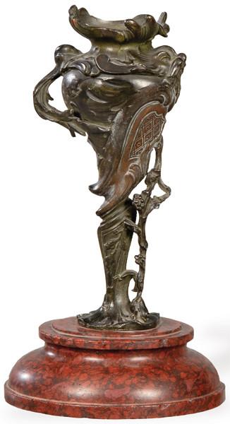  Copa de bronce Art Nouveau