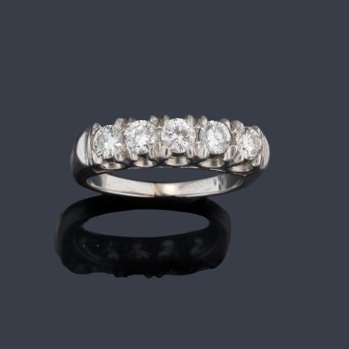 Cintillo con banda de brillantes de aprox. 1,10 ct en total en montura de oro blanco de 18K.