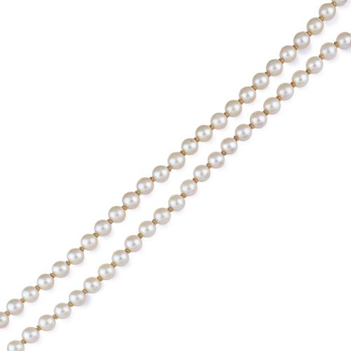  Collar largo con perlas de aprox. 8,55 - 8,44 mm con intercalado de piezas en oro amarillo de 18K.