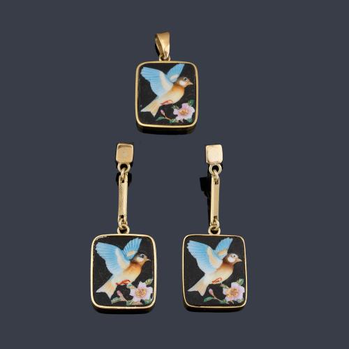 Pendientes y colgante con placa cerámica pintada a mano y policromado.