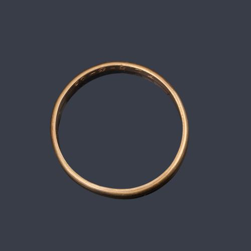 Alianza realizada en oro amarillo de 18K.