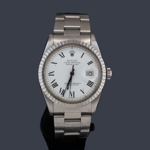 ROLEX Oyster Perpetual Date-Just Superlative Chronometer Officially Certified de caballero con caja y brazalete en acero y bisel en oro blanco de 18 K.