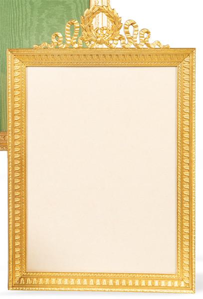 Gran porta retratos de mesa de bronce dorado, estilo Luís XVI, Francia S. XIX.