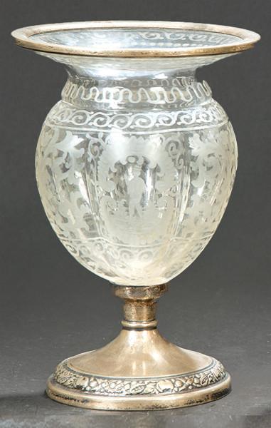 Jarrón de cristal de Bohemia grabado a la rueda con embocadura y pie de plata española punzonada 1ª Ley.
