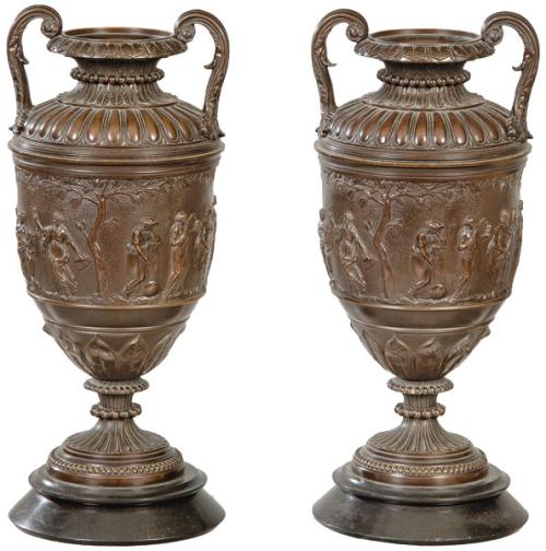 Pareja de urnas de bronce patinado, Francia S. XIX.