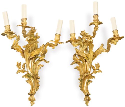 Pareja de apliques de bronce dorado, estilo Luís XV, Francia S. XIX.