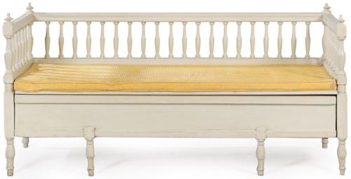 Canapé Gustaviano en madera , con respaldo y patas torneadas, pintado de gris.