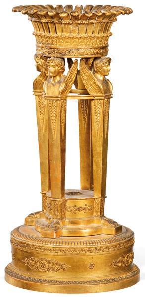  Centro de mesa madera tallada y dorada S. XIX.