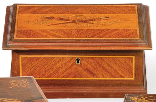 Caja Napoleon III de marquetería de maderas frutales, Francia h. 1860.