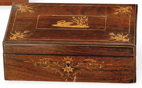 Caja Napoleon III de palosanto y limoncillo, Francia S. XIX.