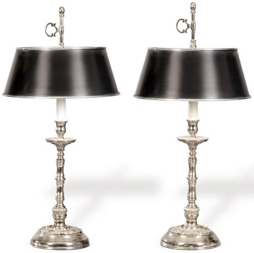 Pareja de lámparas de mesa tipo bouillote de bronce plateado y latón pintado en negro S. XX.