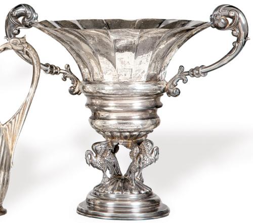 Centro de mesa de plata española punzonaa 1ª Ley con marca de orfebre frustra posiblemente de Cortabarría y Cia.