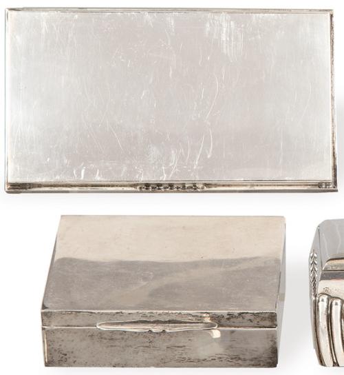 Dos cajas tabaqueras de plata española punzonada 1ª Ley con alma de madera.