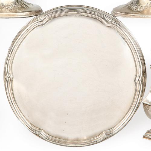  Caja circular de plata portuguesa punzonada Ley 833 Lisboa h. 1950-60.