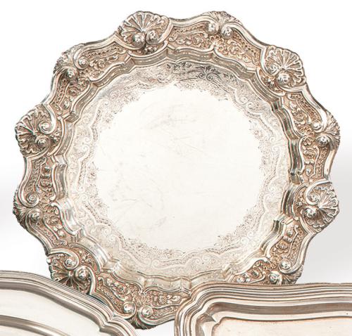 Plato de plata portuguesa punzonada Ley 833 Oporto de 1887 a 1937.