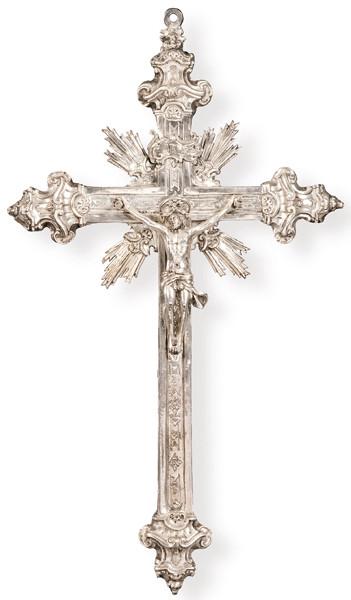 Cristo Crucificado de plata sobre alma de madera S. XVIII.