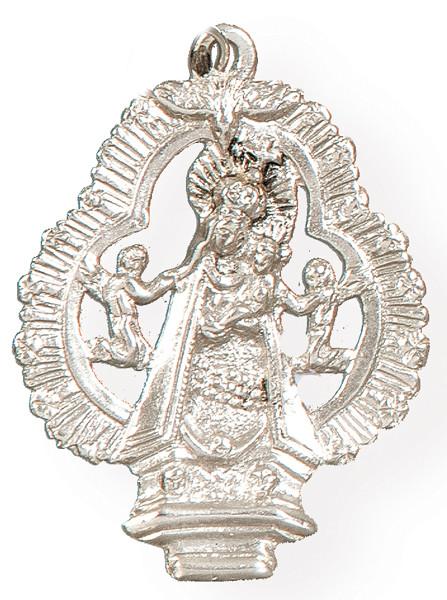 Medalla de plata española del orfebre Campoamor con La Virgen de la Concepción de Navalcarnero.