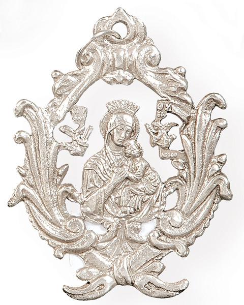 Medalla de plata española del orfebre Campoamor con La Virgen del Perpetuo Socorro.