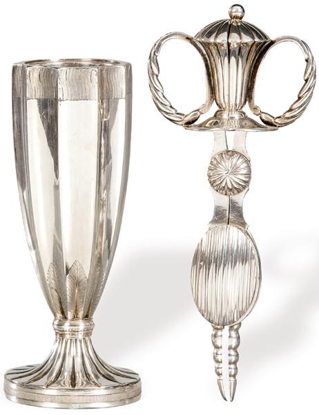 Despabiladeras con estuche de plata española con punzones apócrifos de la Real Fábrica de Platería Martínez, S. XIX.