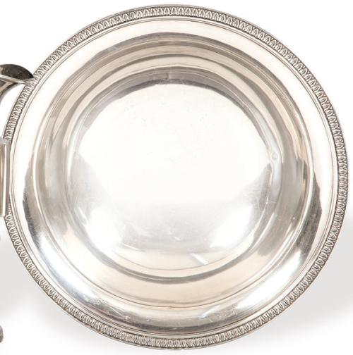 Jofaina de plata española punzonada de Juan Sellán, Madrid Villa y Corte 1851.