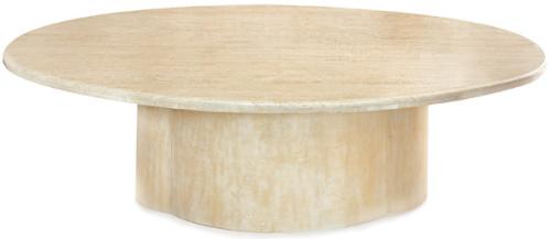 Mesa de comedor con tapa ovalada en mármol, sobre pedestal lobulado en madera, acabada en laca mate color crema.