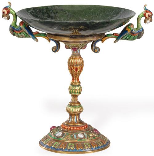 Copa de jade chino, bronce, esmaltes y perlas, China primera mitad S. XX.