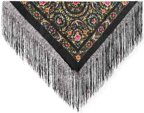 Mantón de Manila de seda negra con bordados de colores pp. S. XX.