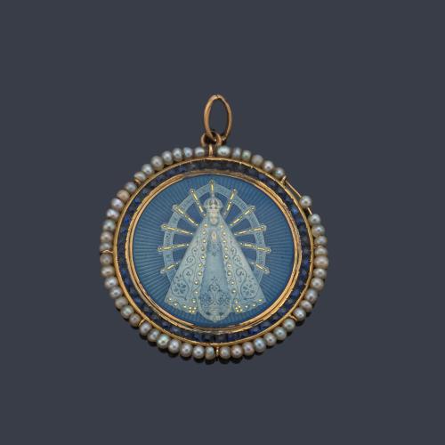 Medalla devocional con La Imagen de La Virgen de Luján, considerada patrona de Argentina. Años '30.