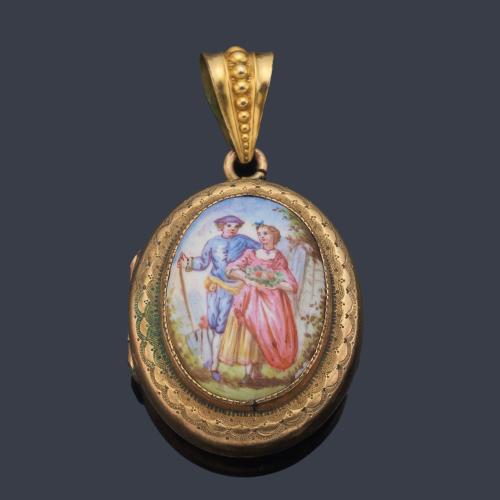 Colgante - guardapelo con imagen galante en esmalte policromado en montura de oro amarillo de 18K.