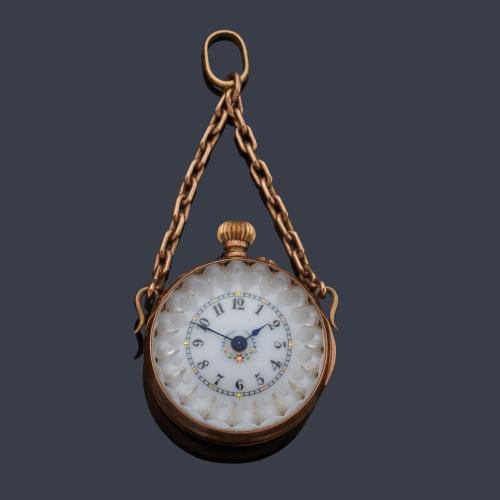 Reloj de colgar con caja en oro rosa de 18 K y plexiglás tallado.