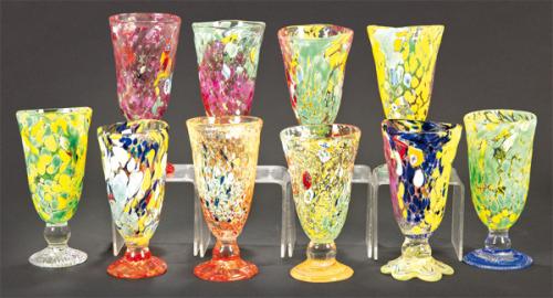Diez copas de cristal de Murano soplados al aire de colores. 