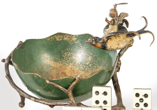 Vacia-bolsillos de bronce policromado, Viena h. 1900.