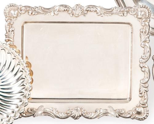 Bandeja rectangular de plata española punzonada 1ª Ley de Montejo.