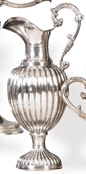 Jarra de plata española punzonada 1ª Ley de Montejo.