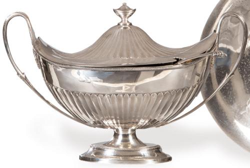 Sopera con cazo de plata de Bulgari con marcas de fabricación inglesa, Ley Sterling, Londres para Bulgarí Ltd (iniciales SB para Sotirio Bulgari el fundador de la firma) 1993.