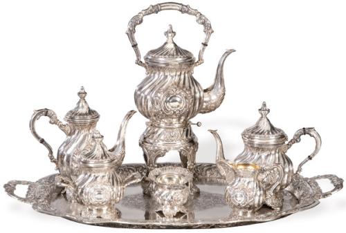 Juego de café y te de plata española punzonada 1ª Ley de Espuñes con marca comercial de J. Pérez Fernández.