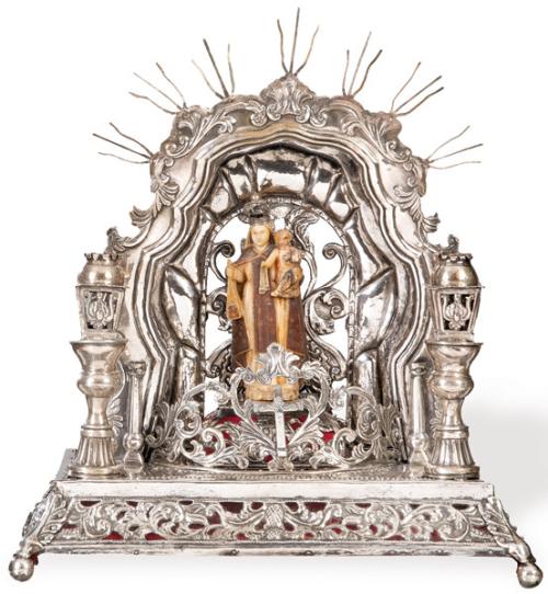 Capilla para oratorio privado de plata peruana sn punzonar y madera S. XIX.