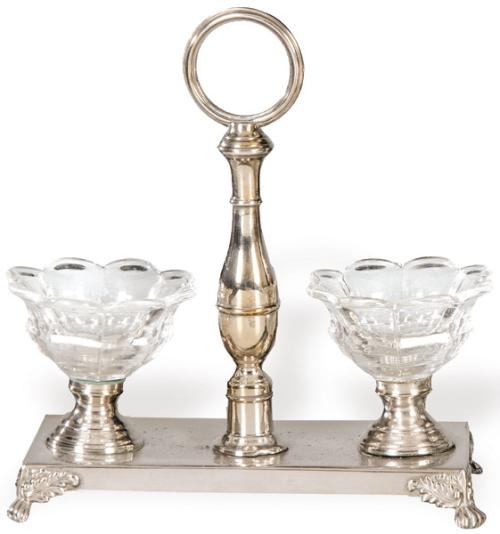 Especiero de mesa de plata y cristal con marcas frustras, posiblemente Francia S. XIX.