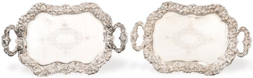 Pareja de bandejas rectangulares de dos asas, de plata española punzonada de José Casas y ByB, Barcelona ff. S. XIX pp. S. XX.