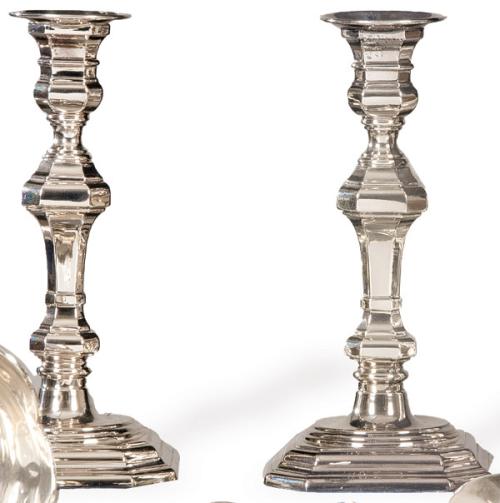 Pareja de candeleros de plata española punzonada 1ª Ley de Durán-