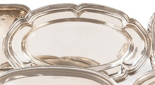 Pequeña bandeja alargada de plata española punzonada 1ª Ley de Espuñes.