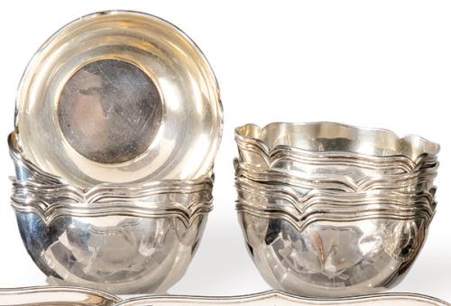 Juego de ocho lavafrutas de plata española punzonada 1ª Ley de Durán.