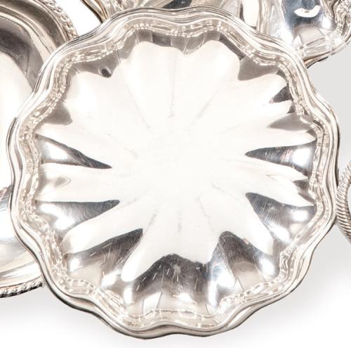 Centro circular de plata española puznonada 1ª Ley de Matilde Espuñes.