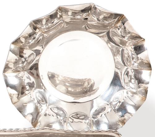 Centro de mesa de plata española punzonada 1ª Ley de Matilde Espuñes.